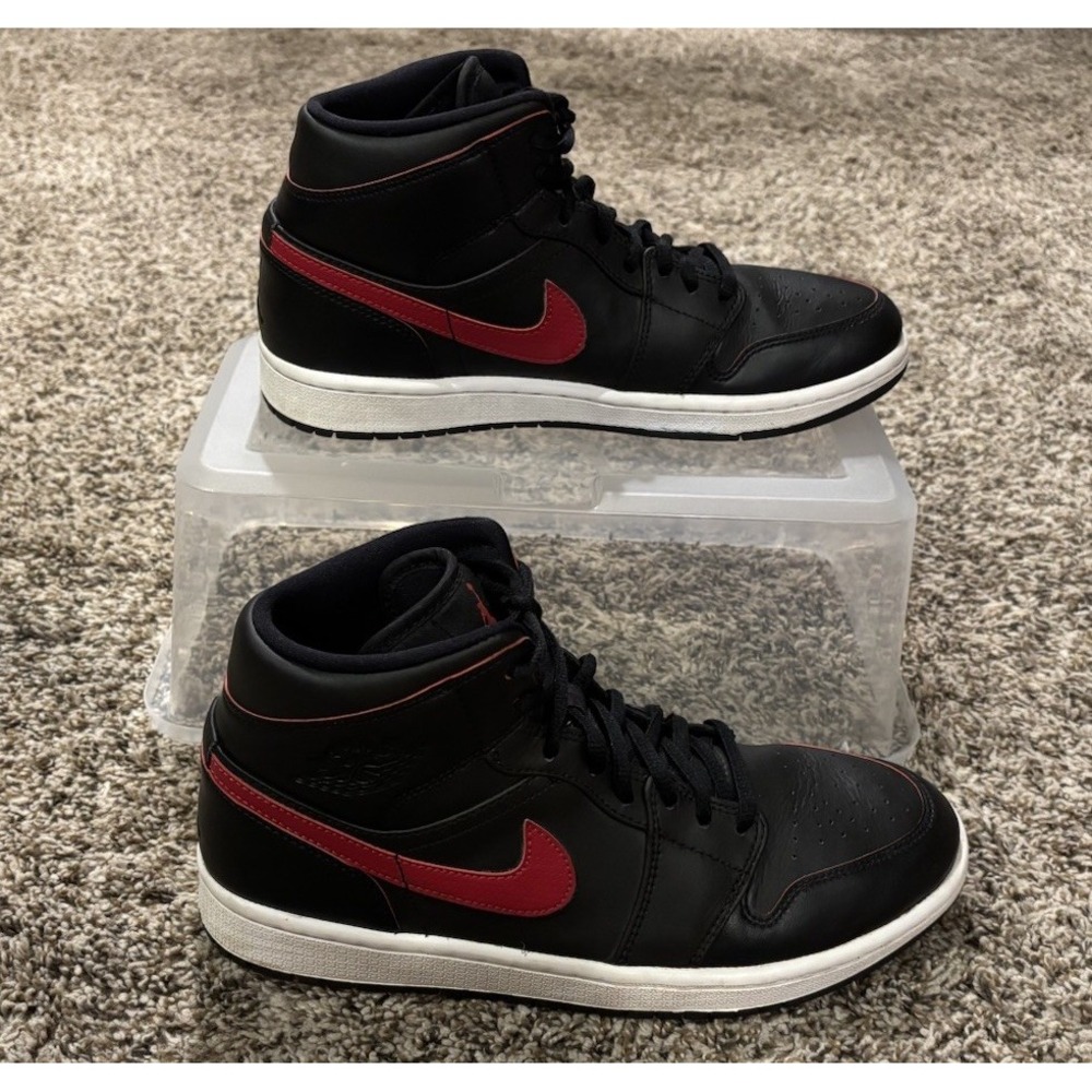 Nike Air Jordan 1 Retro Mid Black Team Red 554724-009 Men’s Size 8